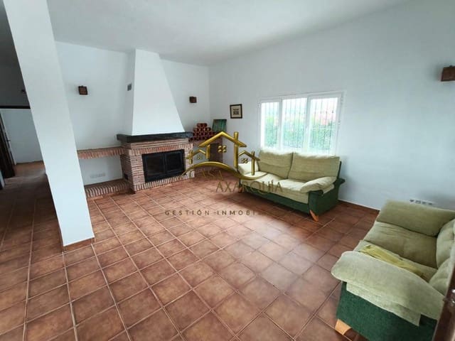 3 bedroom Finca/Country House for sale in Cútar - € 339,000 (Ref: 9899014)