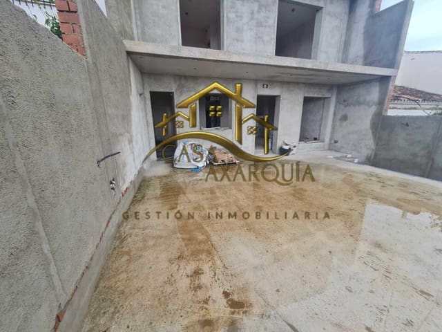 4 bedroom Townhouse for sale in Periana with garage - € 175,000 (Ref: 9920595)