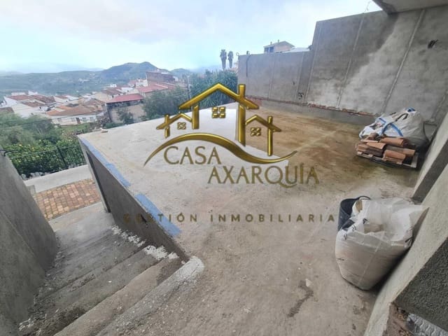 4 bedroom Townhouse for sale in Periana with garage - € 175,000 (Ref: 9920595)