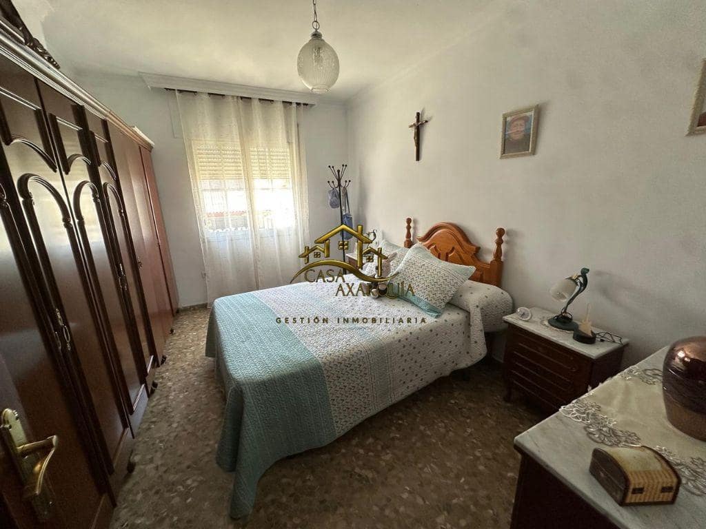 2 bedroom Flat for sale in Velez-Malaga - € 249,900 (Ref: 9927617)