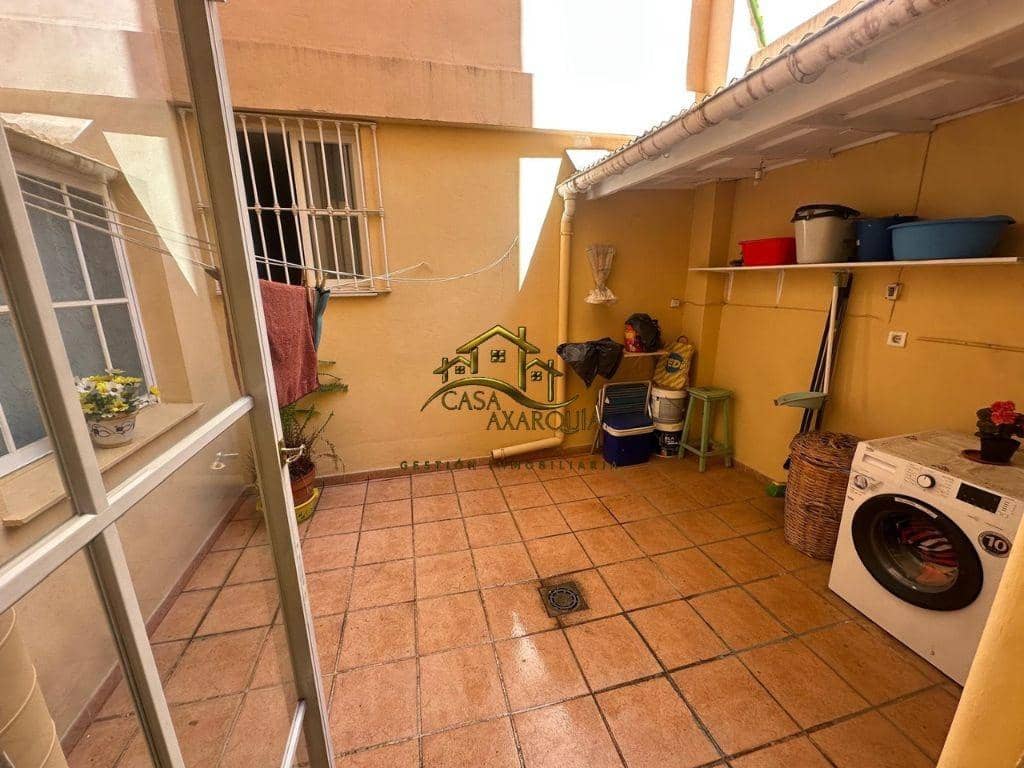 2 bedroom Flat for sale in Velez-Malaga - € 249,900 (Ref: 9927617)