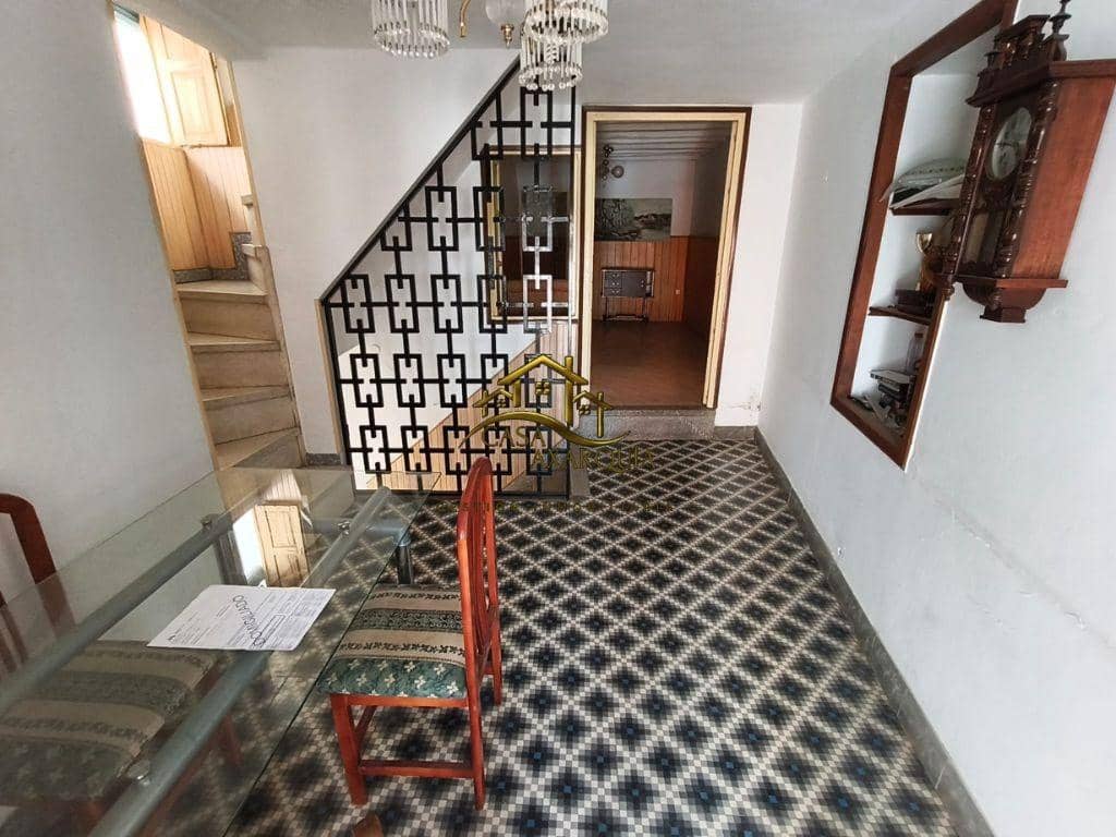 7 soveværelse Byhus til salg i Competa - € 219.000 (Ref: 9927619)