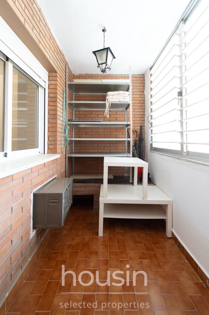 3 Zimmer Wohnung zu vermieten in Sevilla Stadt - 1.300 € (Ref: 10049332)