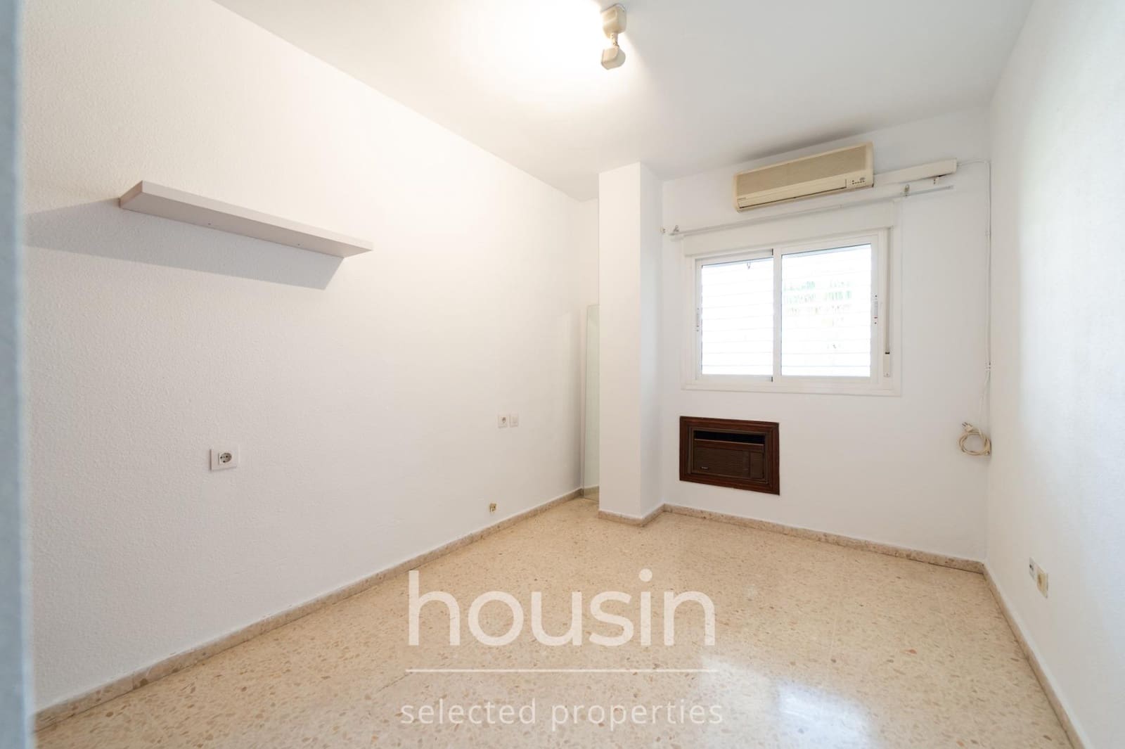 3 Zimmer Wohnung zu vermieten in Sevilla Stadt - 1.300 € (Ref: 10049332)