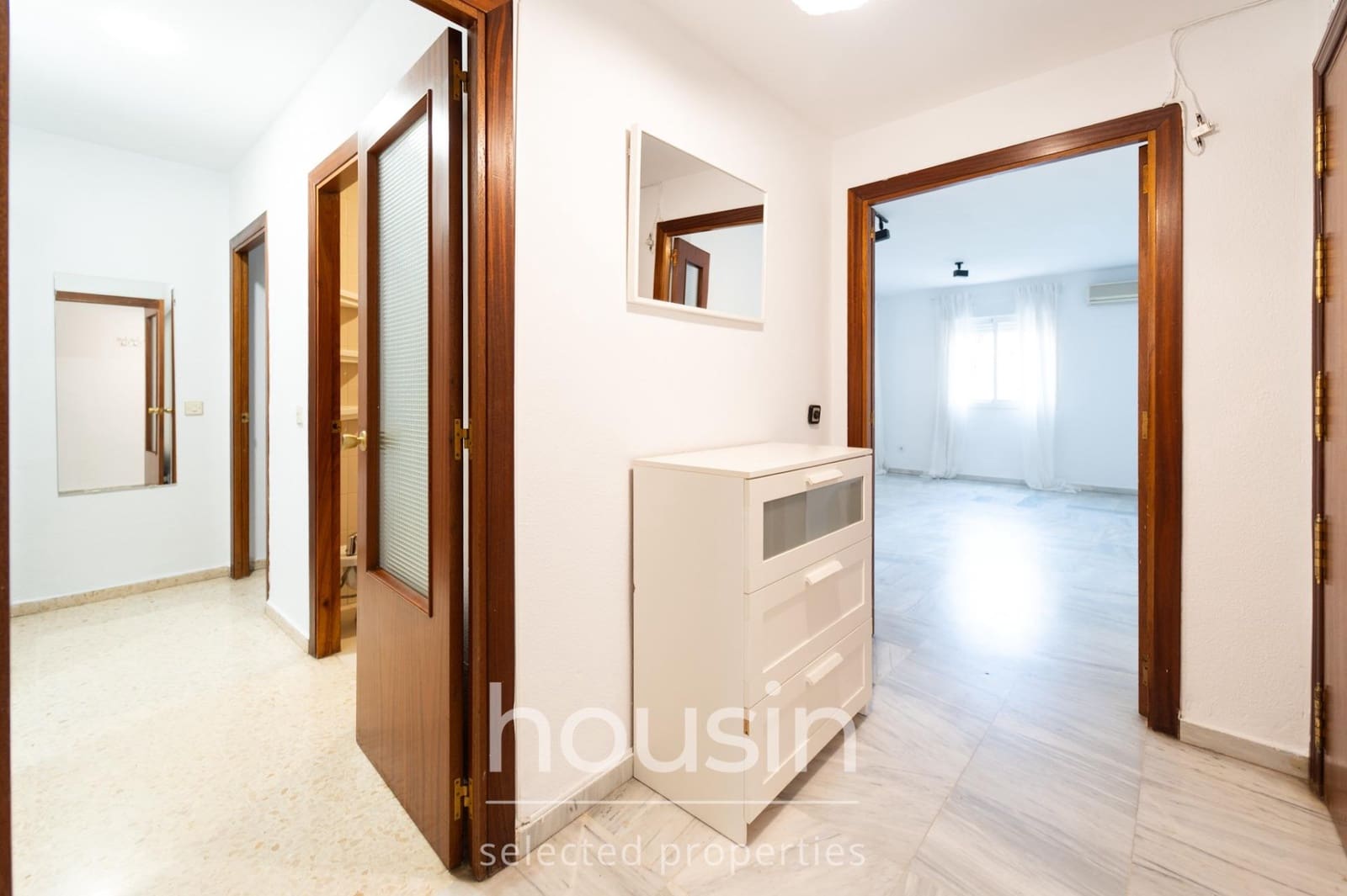 3 Zimmer Wohnung zu vermieten in Sevilla Stadt - 1.300 € (Ref: 10049332)