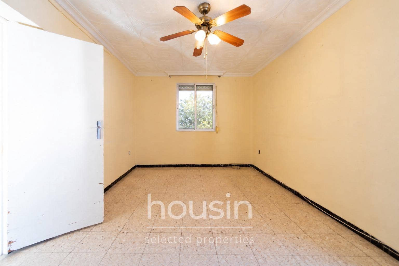 2 bedroom Flat for sale in Seville city - € 150,000 (Ref: 10094735)
