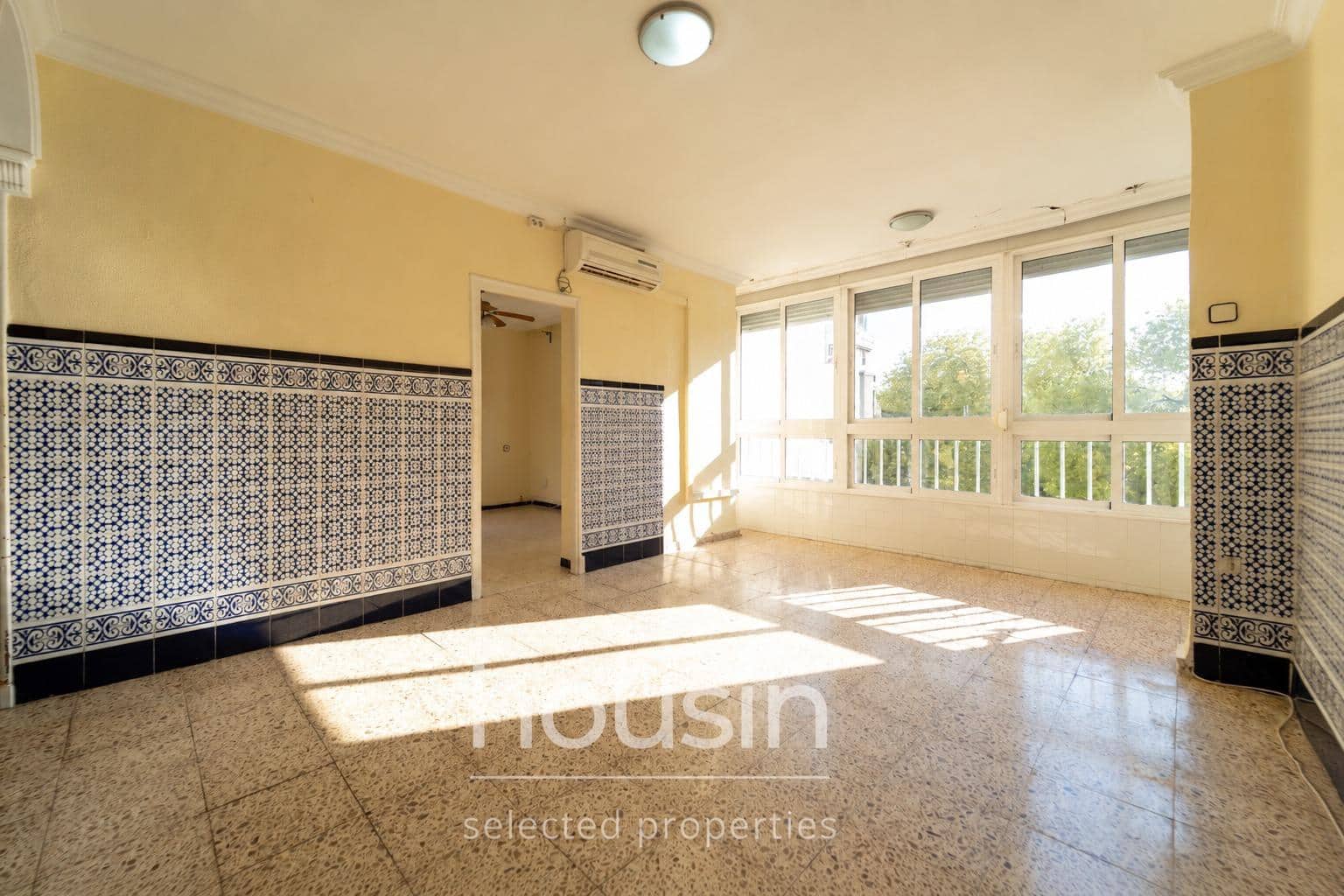 2 bedroom Flat for sale in Seville city - € 150,000 (Ref: 10094735)