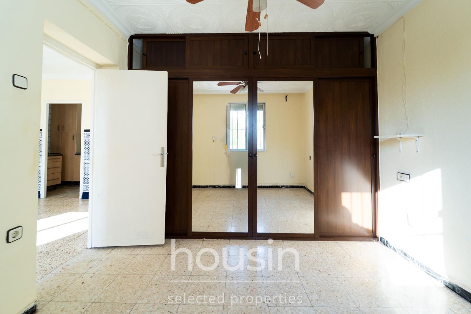 2 bedroom Flat for sale in Seville city - € 150,000 (Ref: 10094735)