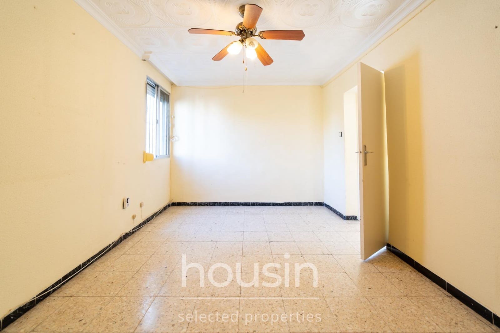 2 bedroom Flat for sale in Seville city - € 150,000 (Ref: 10094735)