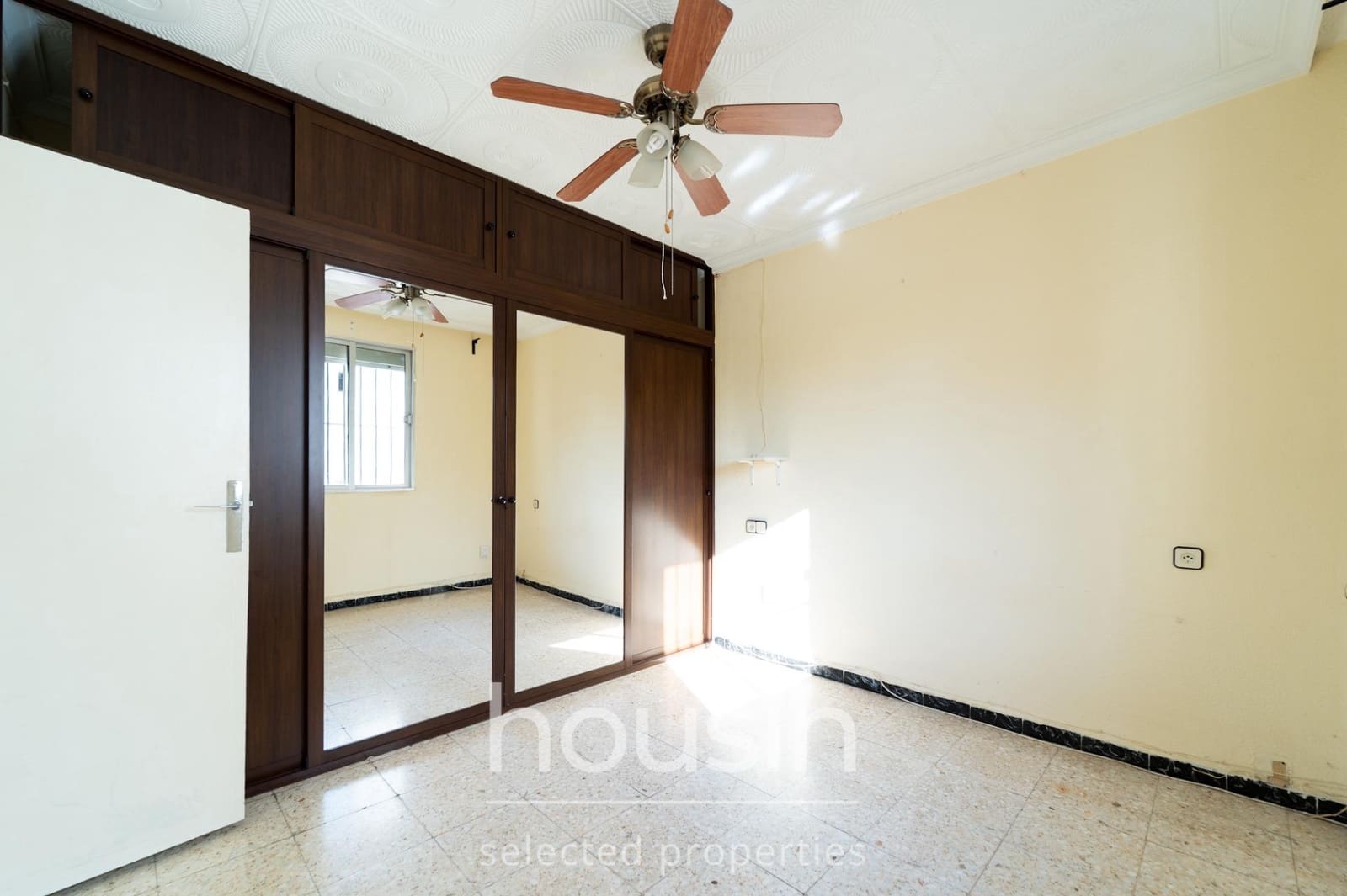2 bedroom Flat for sale in Seville city - € 150,000 (Ref: 10094735)