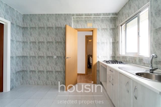 Piso de 3 habitaciones en Sevilla ciudad en venta con garaje - 335.000 € (Ref: 10098461)