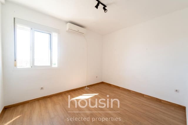 Piso de 3 habitaciones en Sevilla ciudad en venta con garaje - 335.000 € (Ref: 10098461)