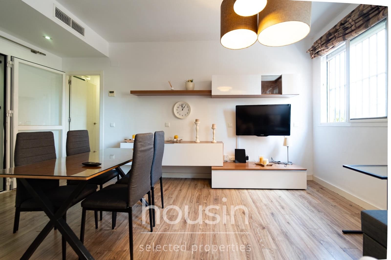 2 bedroom Flat for sale in Seville city with garage - € 207,500 (Ref: 10129553)