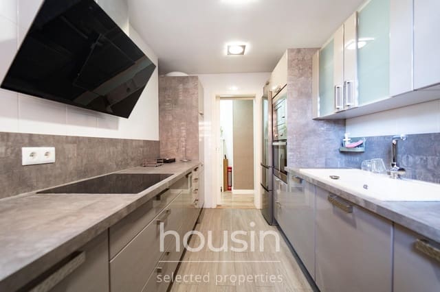 2 bedroom Flat for sale in Seville city with garage - € 207,500 (Ref: 10129553)