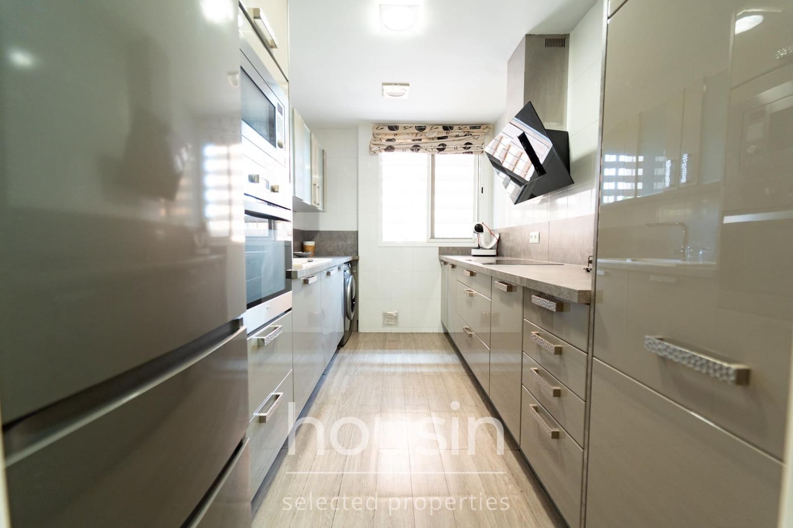 2 bedroom Flat for sale in Seville city with garage - € 207,500 (Ref: 10129553)