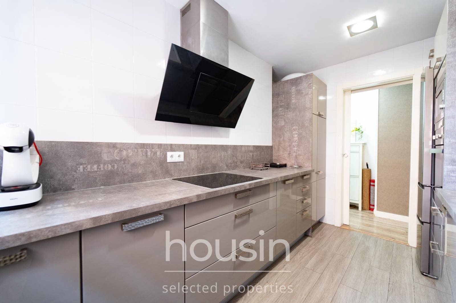2 bedroom Flat for sale in Seville city with garage - € 207,500 (Ref: 10129553)