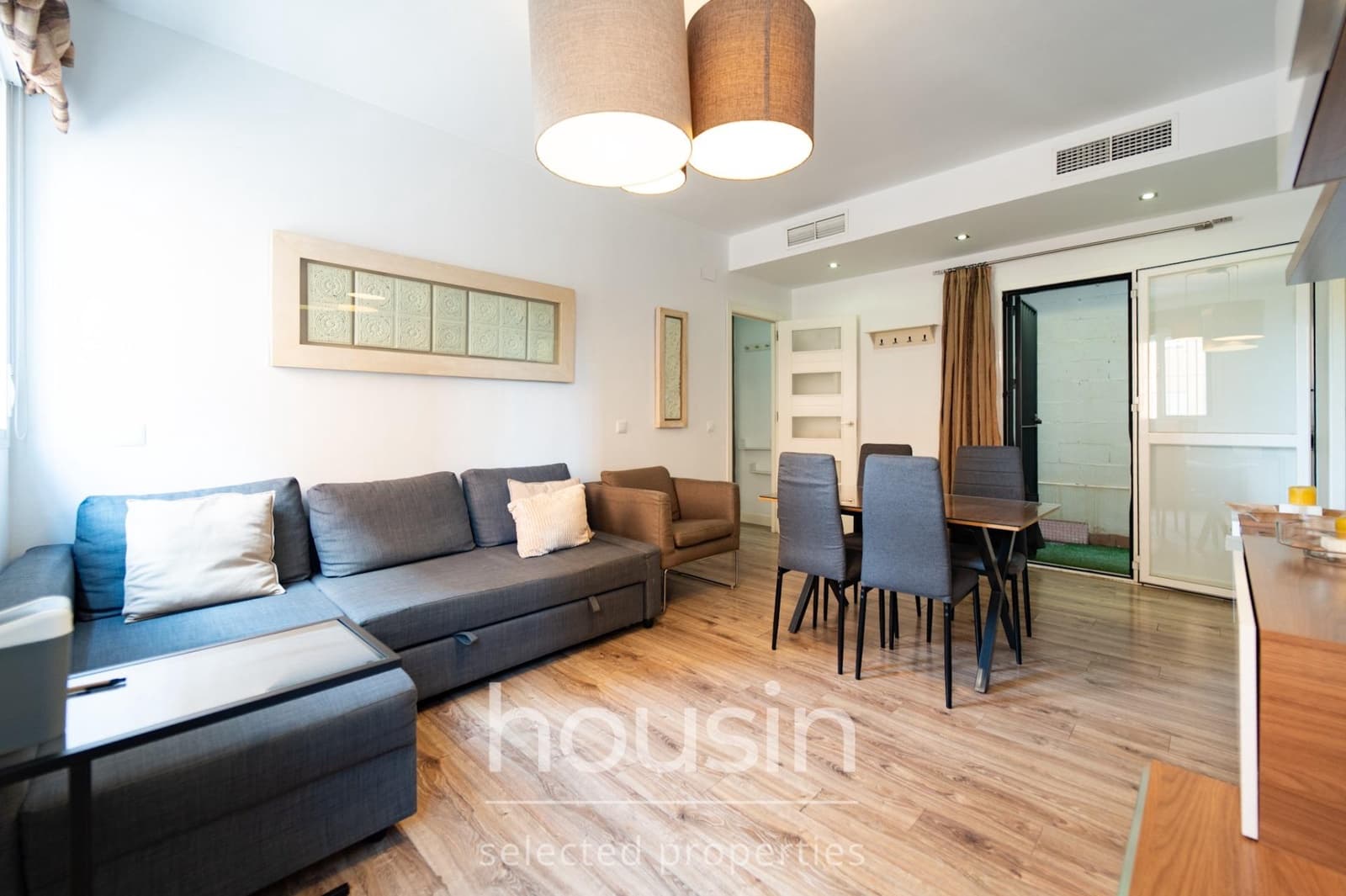 2 bedroom Flat for sale in Seville city with garage - € 207,500 (Ref: 10129553)
