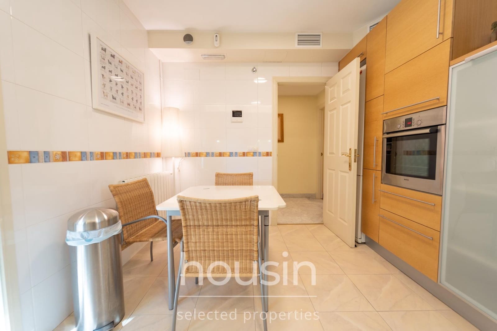 3 soveværelse Lejlighed til salg i Sevilla by med swimmingpool garage - € 539.000 (Ref: 10157989)