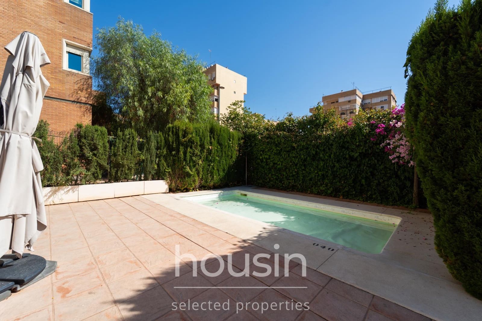 3 soveværelse Lejlighed til salg i Sevilla by med swimmingpool garage - € 539.000 (Ref: 10157989)