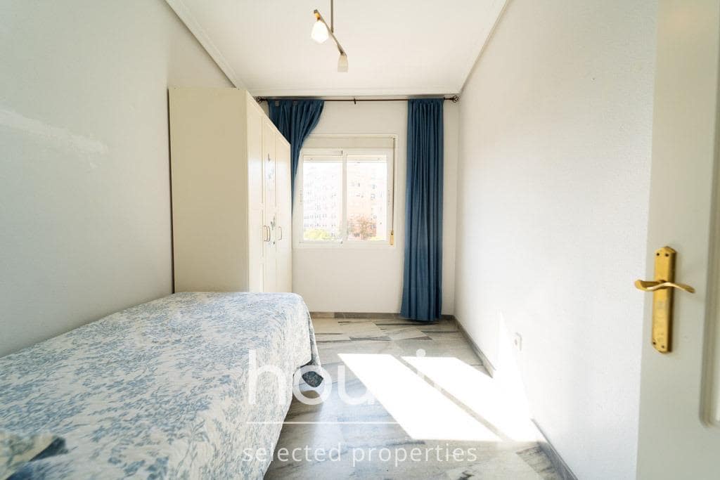 3 soveværelse Lejlighed til salg i Sevilla by med swimmingpool garage - € 285.000 (Ref: 10166722)