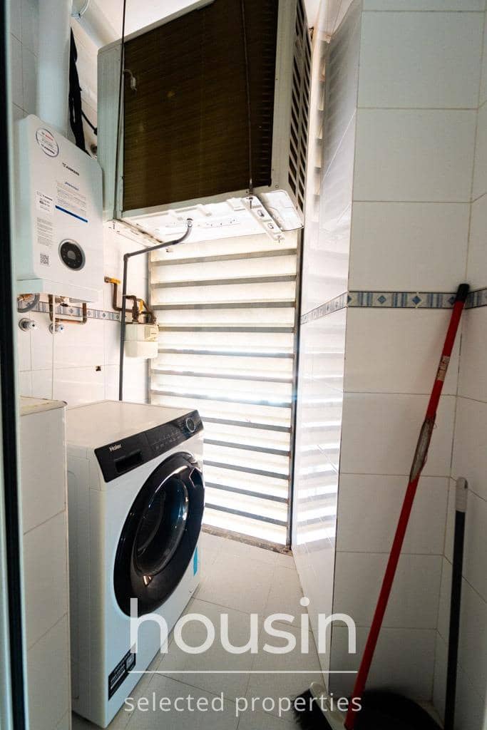 3 soveværelse Lejlighed til salg i Sevilla by med swimmingpool garage - € 285.000 (Ref: 10166722)