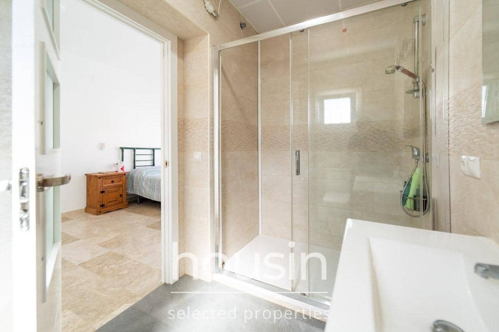 5 soverom Kjedet enebolig til salgs i Castilleja de Guzman med svømmebasseng - € 325 000 (Ref: 10166723)