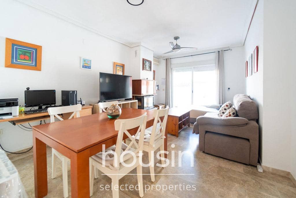 5 soverom Kjedet enebolig til salgs i Castilleja de Guzman med svømmebasseng - € 325 000 (Ref: 10166723)