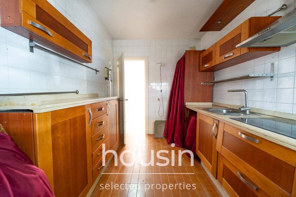 5 soverom Rekkehus til salgs i Sevilla by med svømmebasseng garasje - € 360 000 (Ref: 10177206)