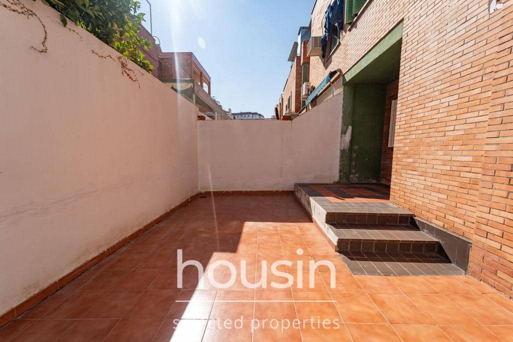 5 soverom Rekkehus til salgs i Sevilla by med svømmebasseng garasje - € 360 000 (Ref: 10177206)