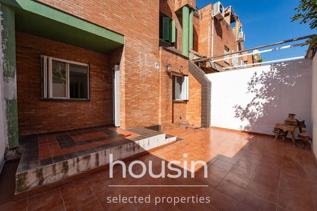 5 soverom Rekkehus til salgs i Santa Clara, Sevilla by med svømmebasseng garasje - € 360 000 (Ref: 10177206)