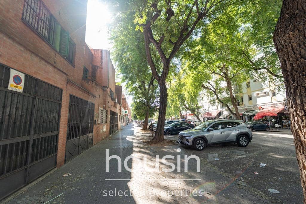 5 soverom Rekkehus til salgs i Sevilla by med svømmebasseng garasje - € 360 000 (Ref: 10177206)