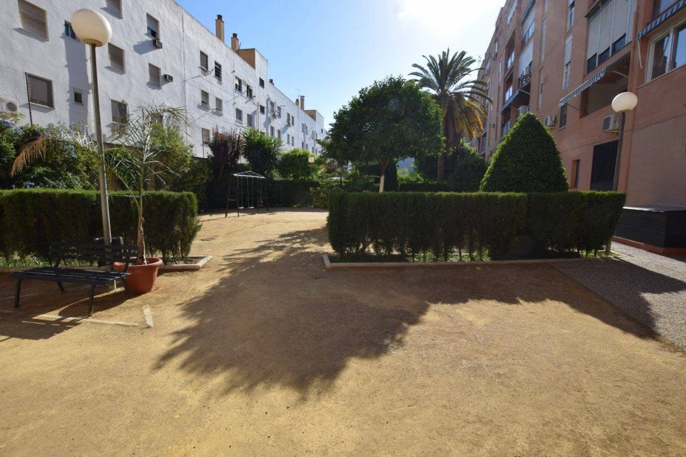 2 bedroom Flat for sale in El Porvenir, Seville city with pool garage
