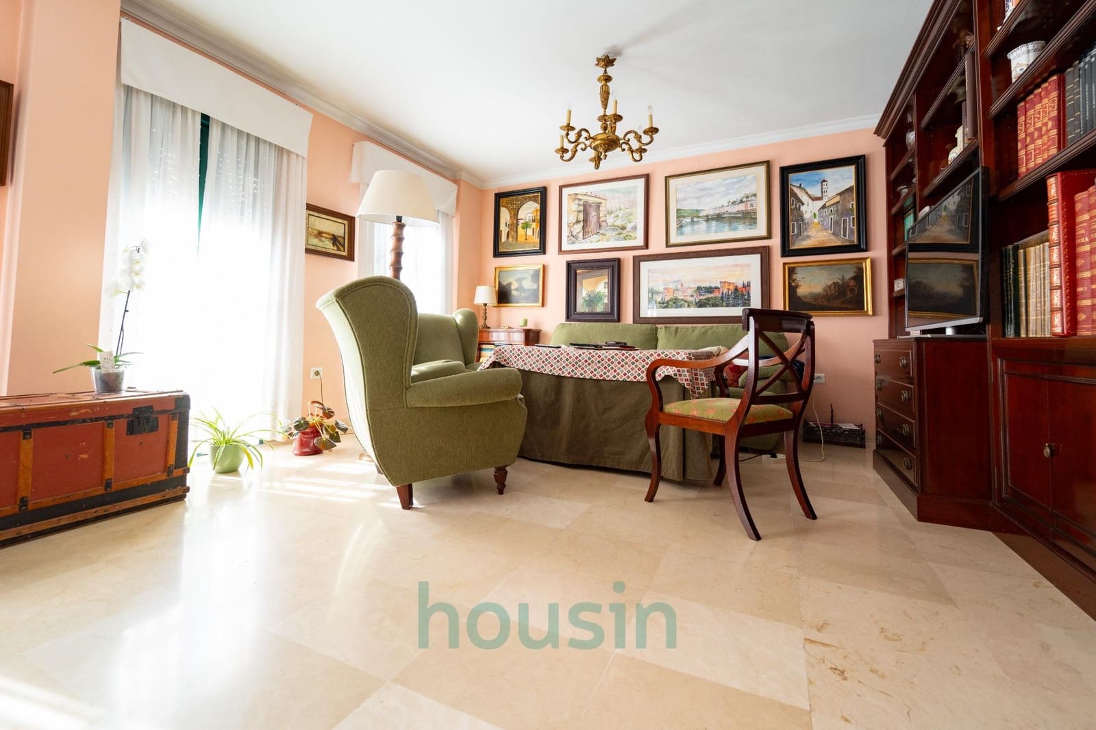 5 bedroom Apartment for sale in Seville city with garage - € 580,000 (Ref: 8770860)