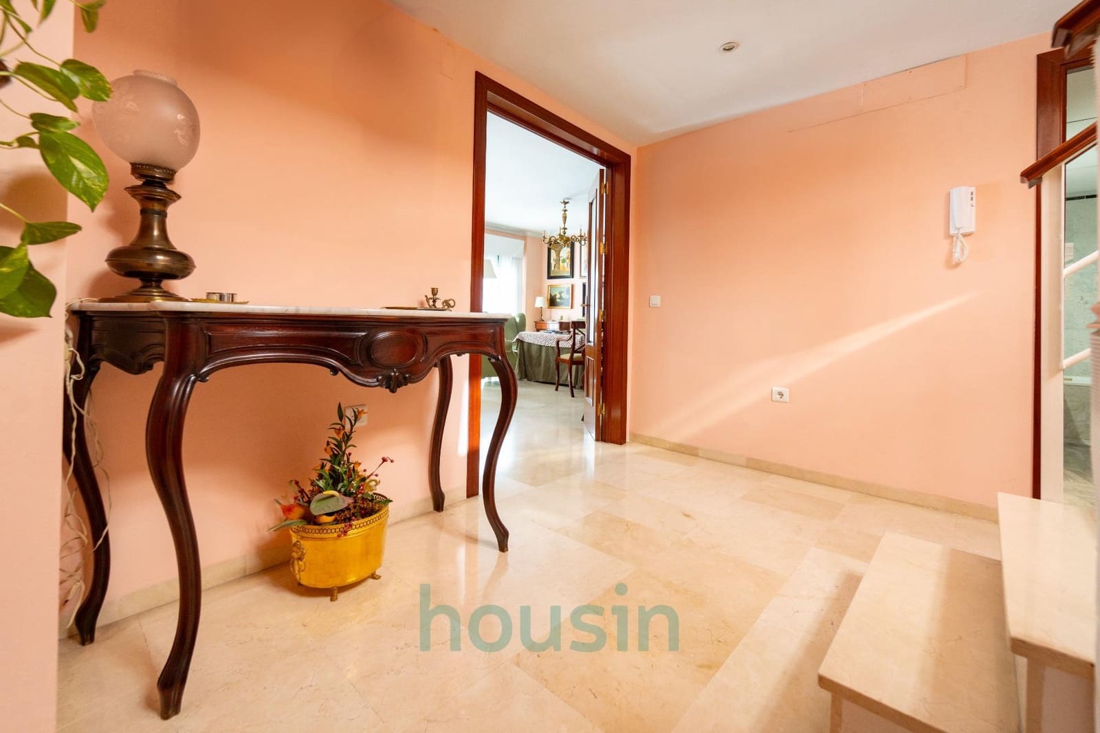 5 bedroom Apartment for sale in Seville city with garage - € 580,000 (Ref: 8770860)