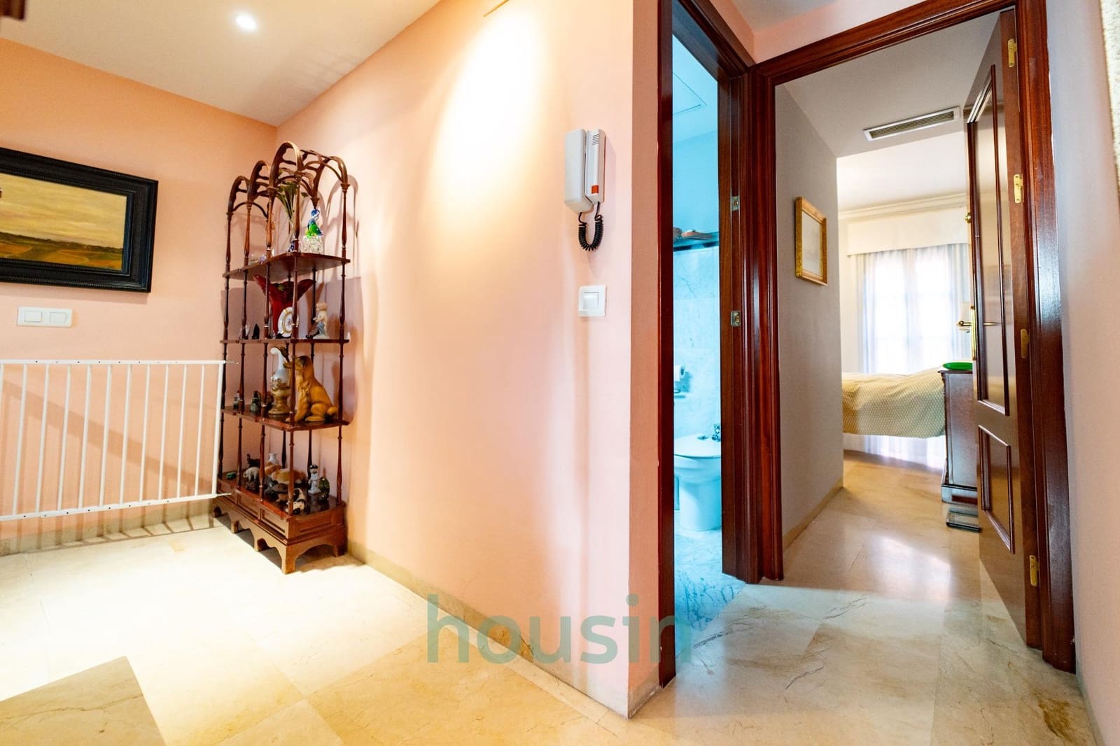 5 bedroom Apartment for sale in Seville city with garage - € 580,000 (Ref: 8770860)