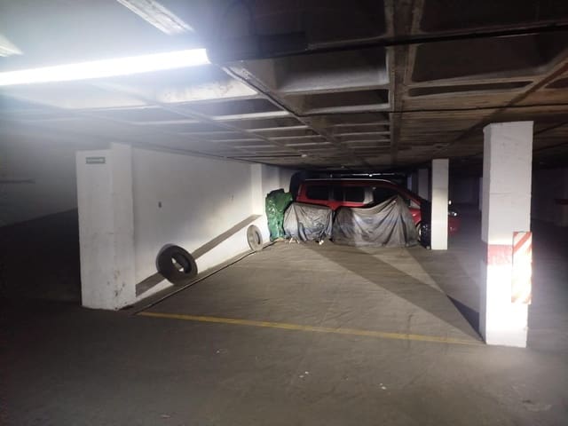 Garaż na sprzedaż w El Porvenir, Miasto Sewilla - 25 000 € (Ref: 8857495)