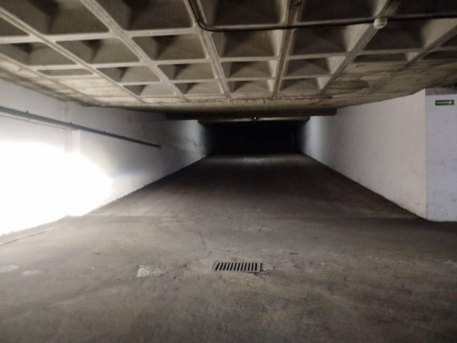 Garaż na sprzedaż w Miasto Sewilla - 25 000 € (Ref: 8857495)