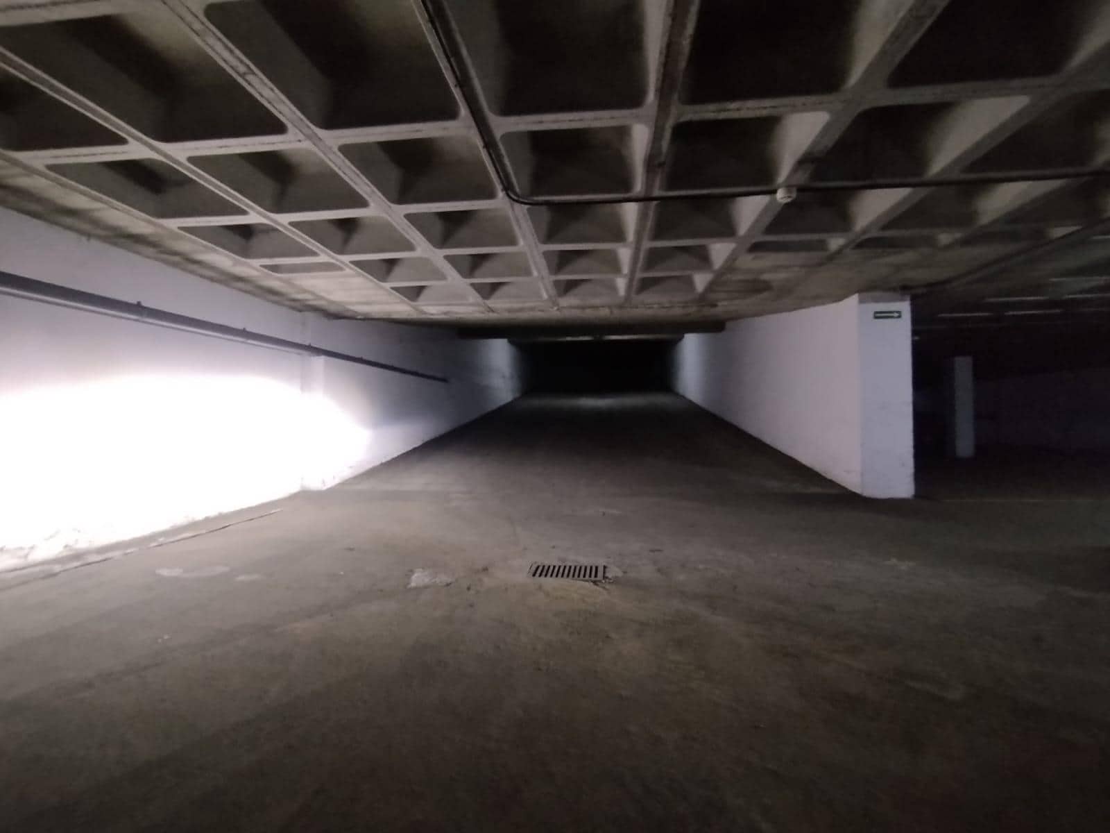 Garaż na sprzedaż w Miasto Sewilla - 25 000 € (Ref: 8857495)