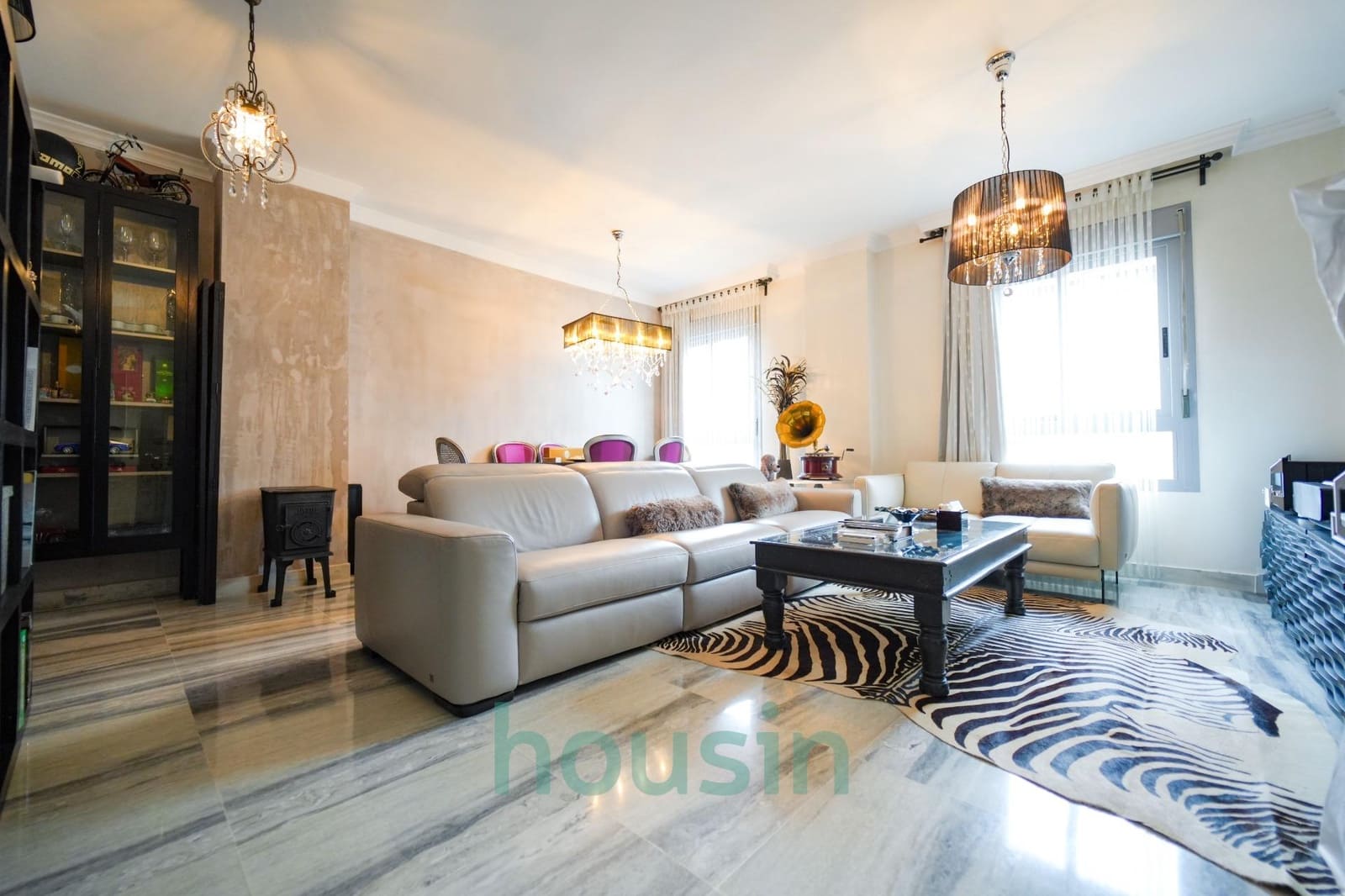 3 soveværelse Lejlighed til salg i Sevilla by med garage - € 838.000 (Ref: 8862609)