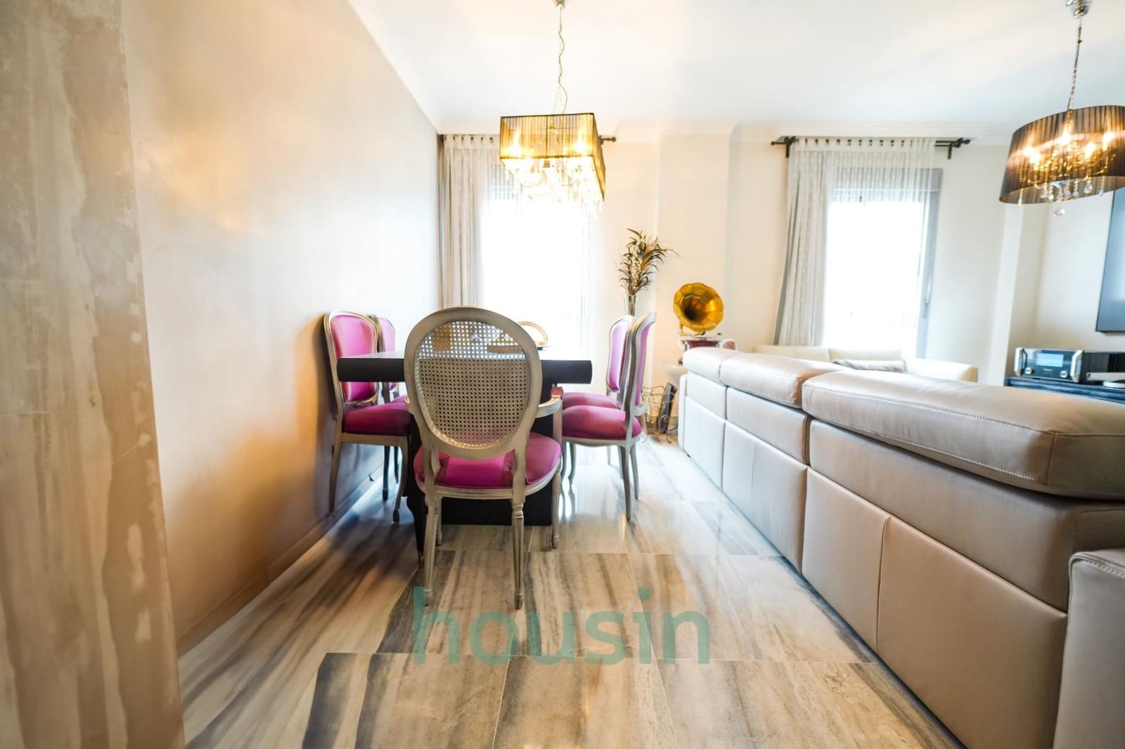 3 soveværelse Lejlighed til salg i Sevilla by med garage - € 838.000 (Ref: 8862609)