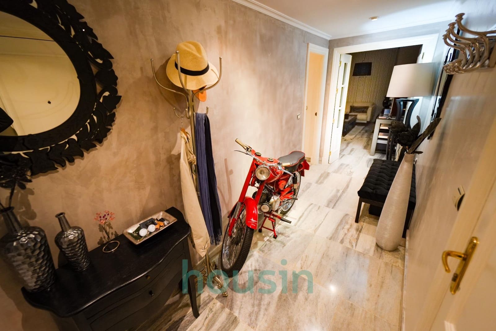 3 soveværelse Lejlighed til salg i Sevilla by med garage - € 838.000 (Ref: 8862609)