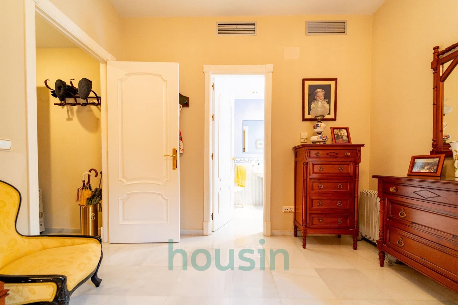 6 soverom Villa til salgs i Bormujos med svømmebasseng garasje - € 1 500 000 (Ref: 9073351)