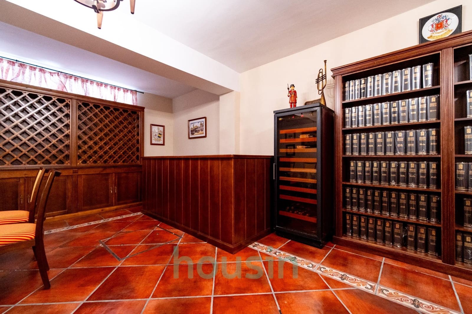 6 soverom Villa til salgs i Bormujos med svømmebasseng garasje - € 1 500 000 (Ref: 9073351)