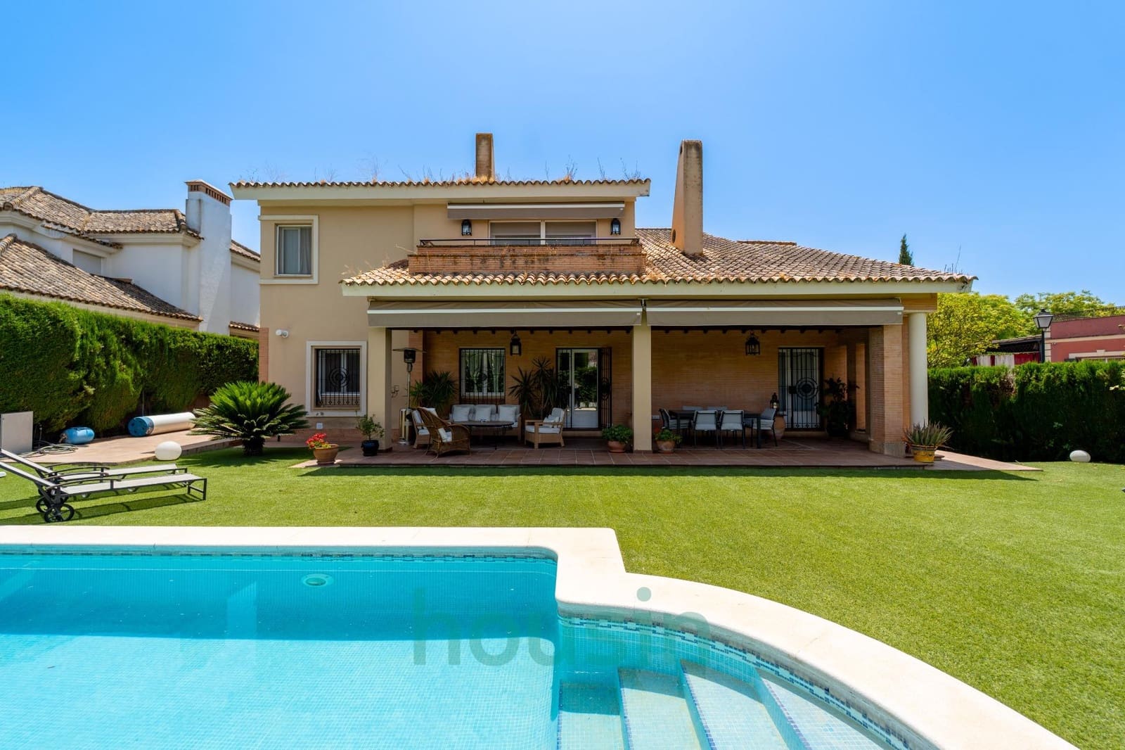 6 soverom Villa til salgs i Bormujos med svømmebasseng garasje - € 1 500 000 (Ref: 9073351)