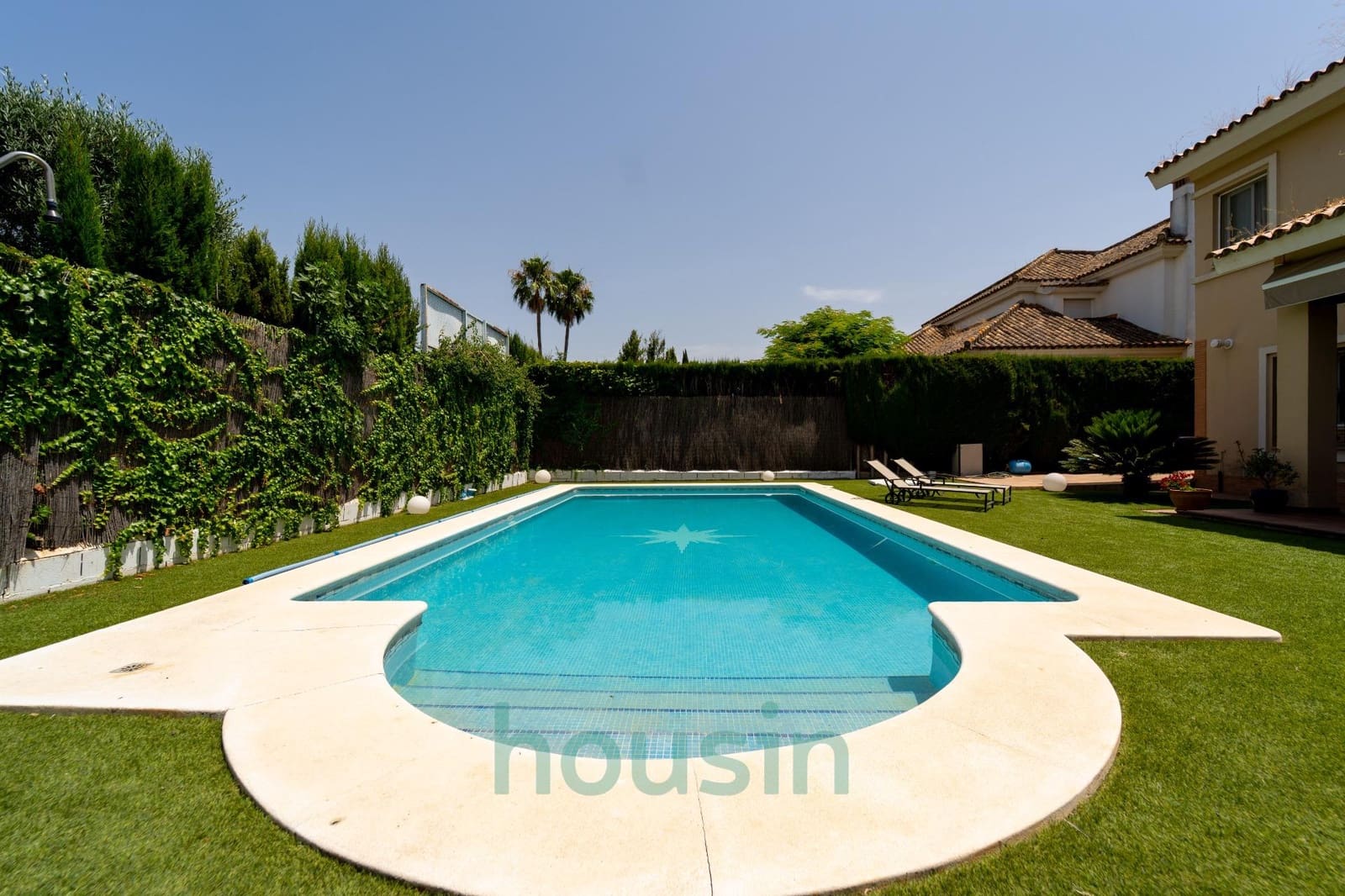 6 soverom Villa til salgs i Bormujos med svømmebasseng garasje - € 1 500 000 (Ref: 9073351)