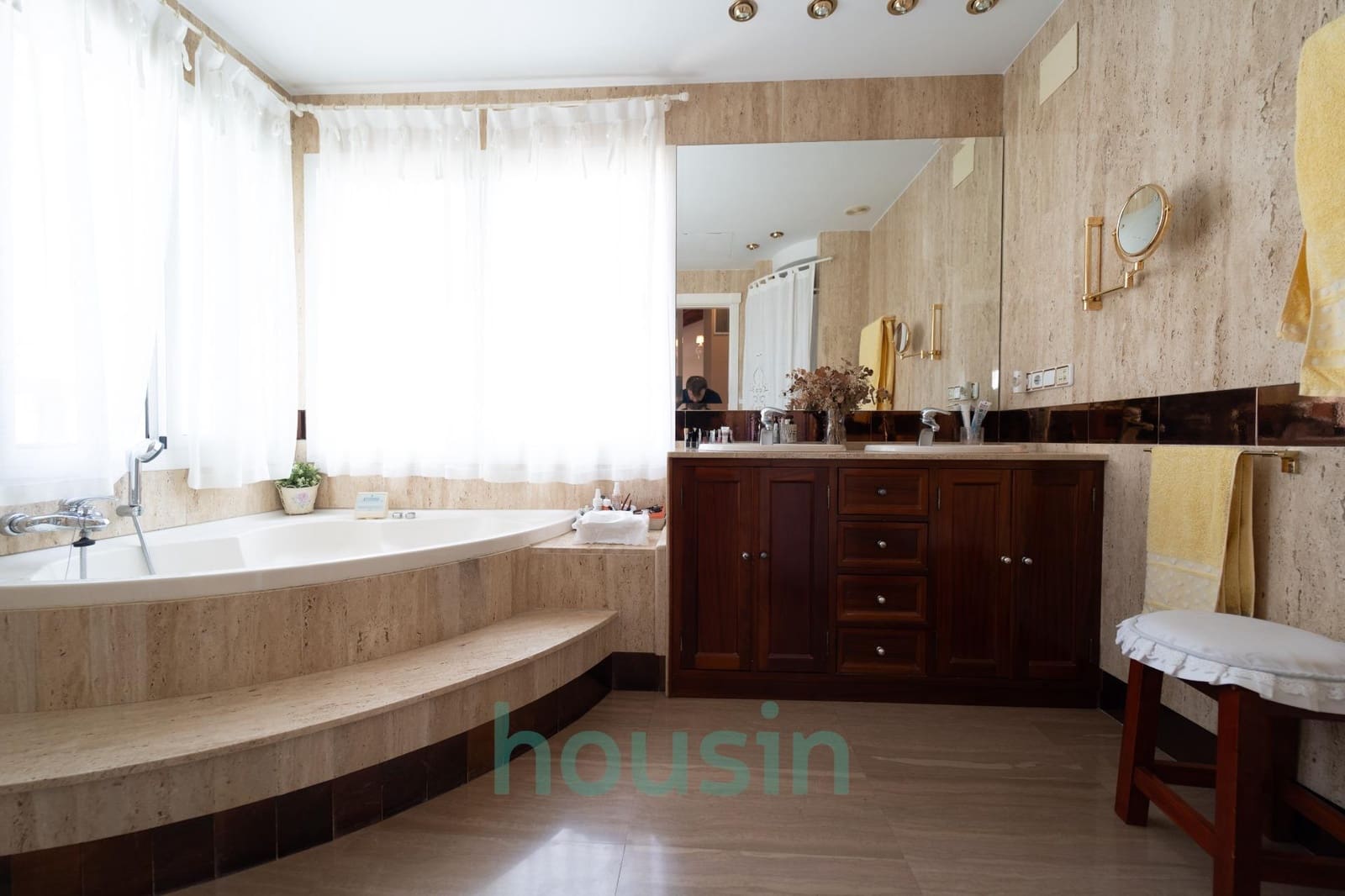 6 bedroom Villa for sale in Bormujos with pool garage - € 1,290,000 (Ref: 9073351)