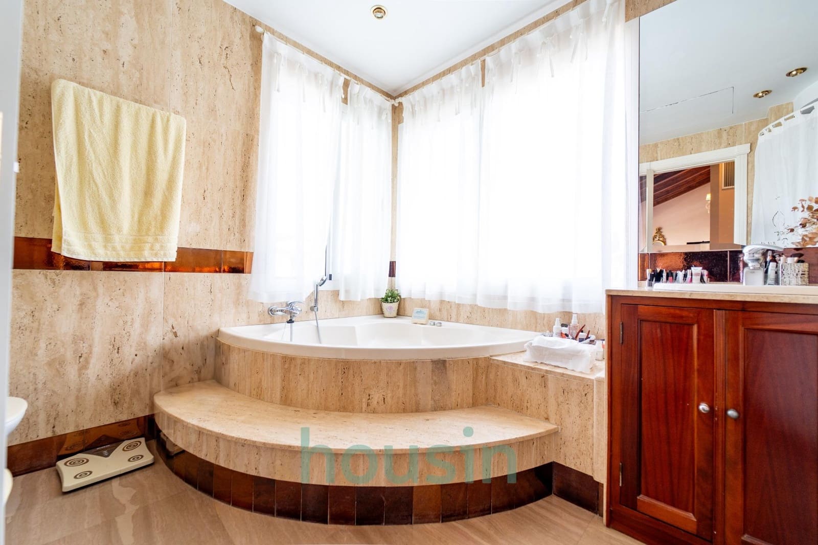 6 bedroom Villa for sale in Bormujos with pool garage - € 1,290,000 (Ref: 9073351)