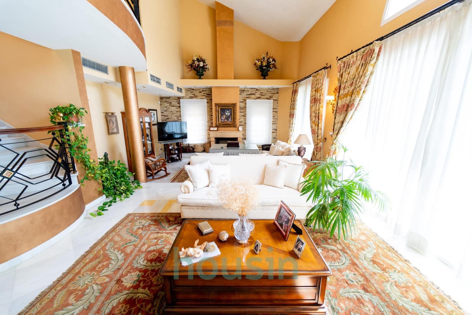 6 bedroom Villa for sale in Bormujos with pool garage - € 1,290,000 (Ref: 9073351)