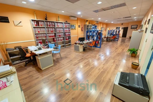 5 bedroom Business for sale in Camas - € 480,000 (Ref: 9118699)