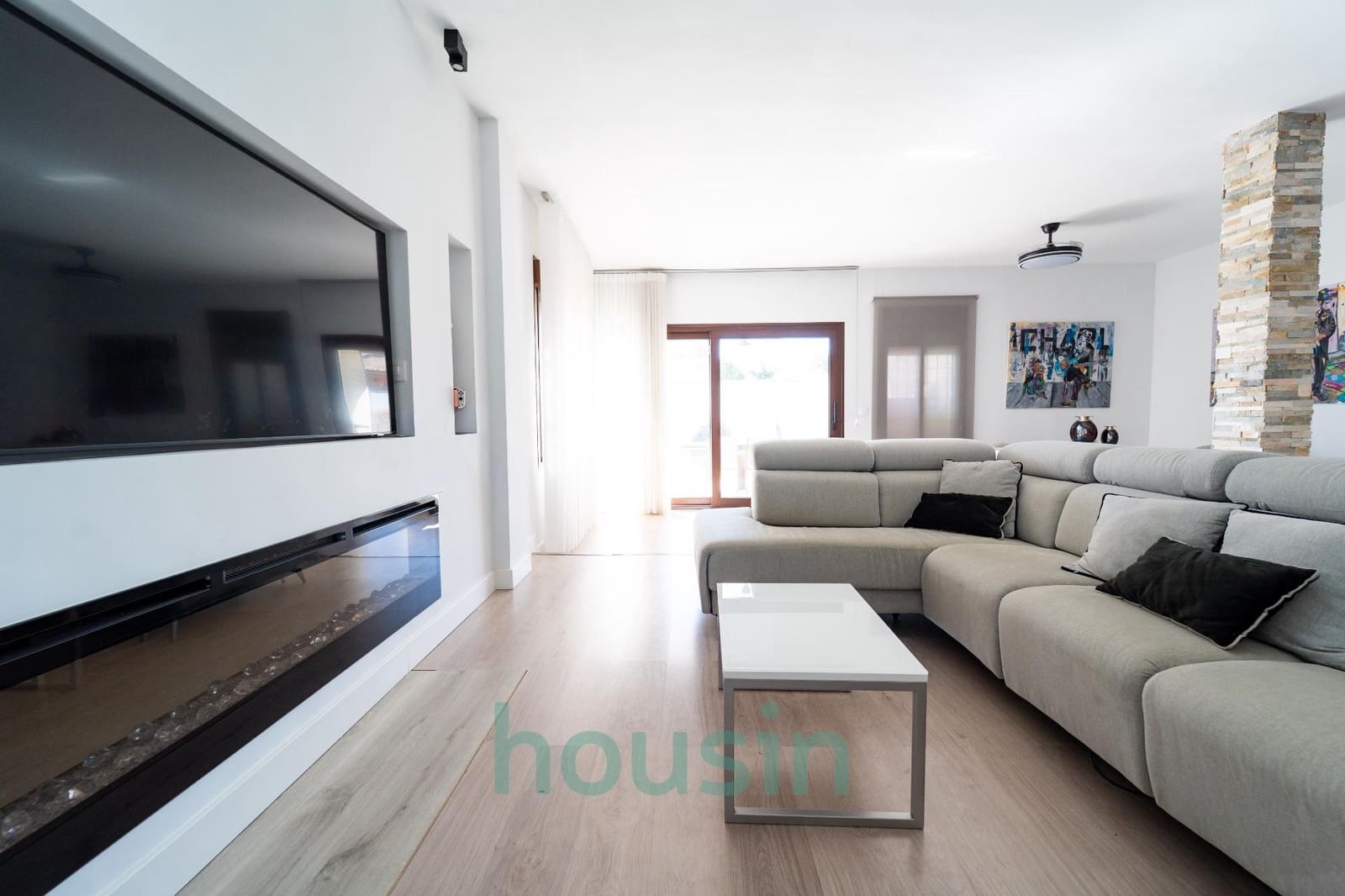 4 quarto Moradia para venda em Montequinto com piscina garagem - 629 000 € (Ref: 9202421)